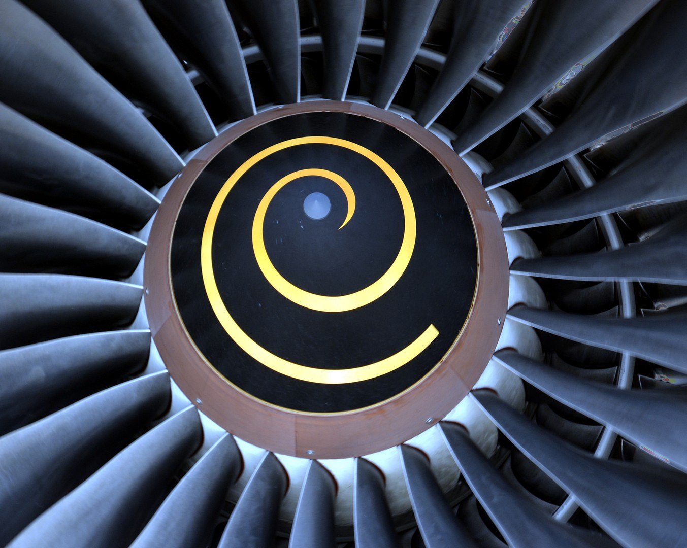 There is no better way to fly ...  ^ _ ^