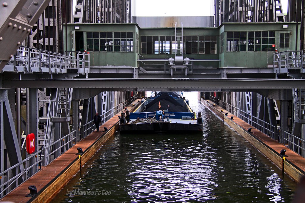 Schiffshebewerk Niederfinow mit wasser