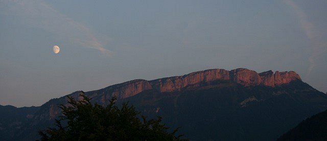 Mond über dem Alpstein