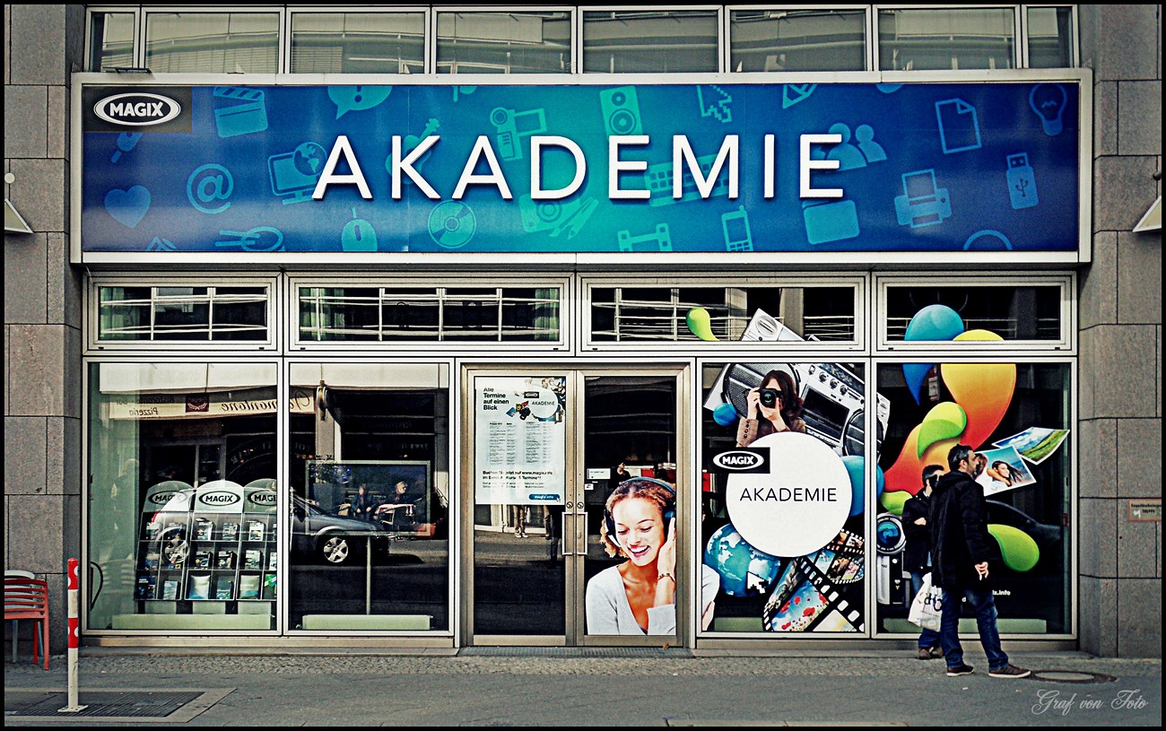 AKADEMIE