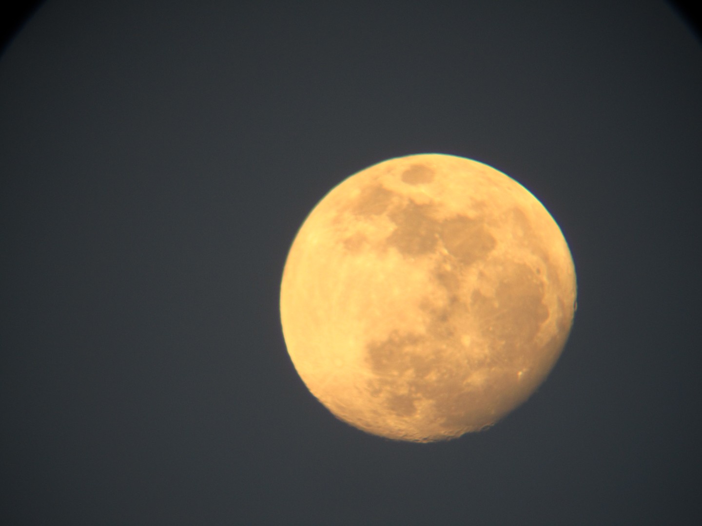 Mond - Meade ETX 70 + Canon Ixus 130
