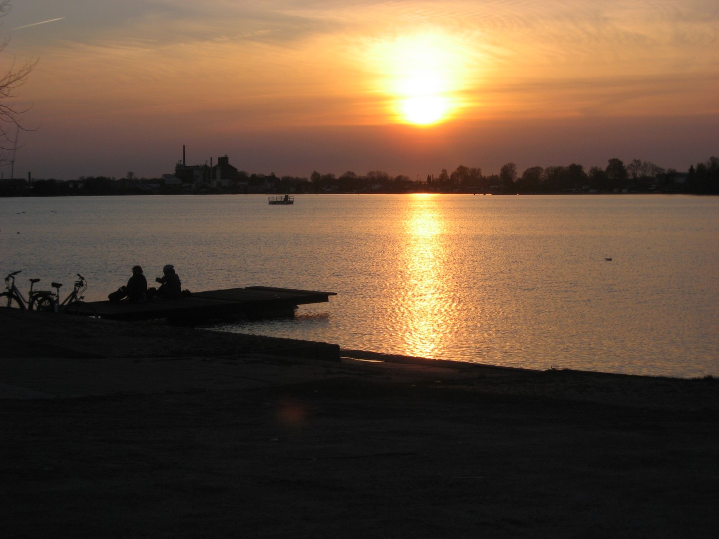 Abends am See