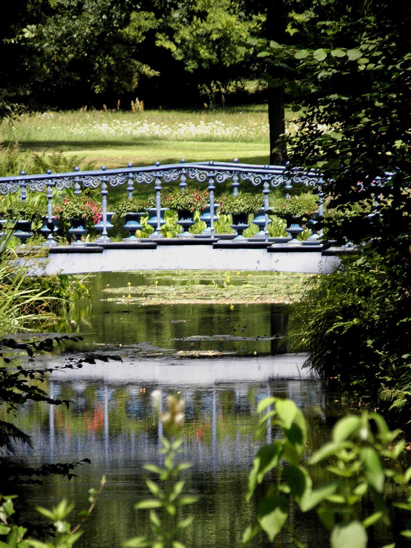 Eine Brücke ...